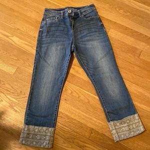 INC straight leg crop with design